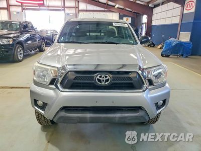 Piąte zdjęcie samochodu w środku: 2014 TOYOTA TACOMA V6 VIN:5TFUU4EN0EX106609 - miniatura
