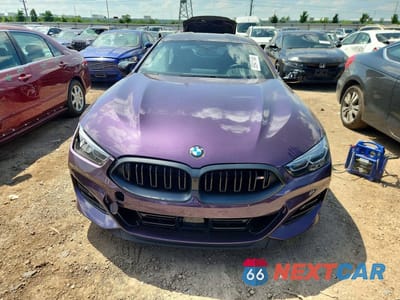 Piąte zdjęcie samochodu w środku: 2026 BMW M850XI VIN:WBAGV8C03TCW98467 - miniatura