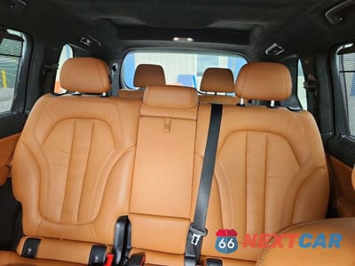 Zdjęcie 10 z 13 samochodu: 2022 BMW X7 XDRIVE40I VIN:5UXCW2C04N9M14080 - miniatura
