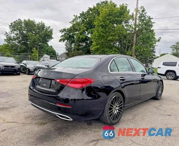 Czwarte zdjęcie samochodu z boku: 2022 MERCEDES-BENZ C 300 VIN:W1KAF4GB4NR042438 - miniatura
