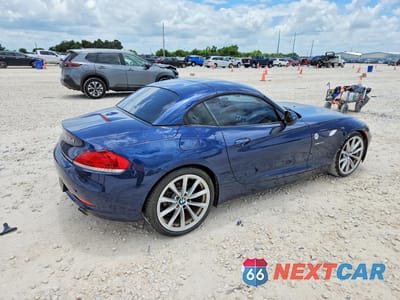 Trzecie zdjęcie samochodu z tyłu: 2011 BMW Z4 SDRIVE35I VIN:WBALM7C50BE383930 - miniatura