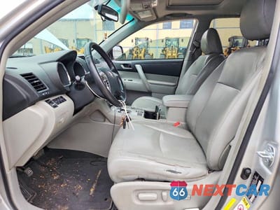 Zdjęcie 7 z 13 samochodu: 2012 TOYOTA HIGHLANDER SE VIN:5TDZK3EH1CS070187 - miniatura