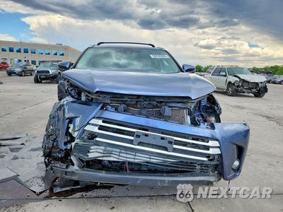 Piąte zdjęcie samochodu w środku: 2019 TOYOTA HIGHLANDER XLE VIN:5TDJZRFH1KS921591 - miniatura
