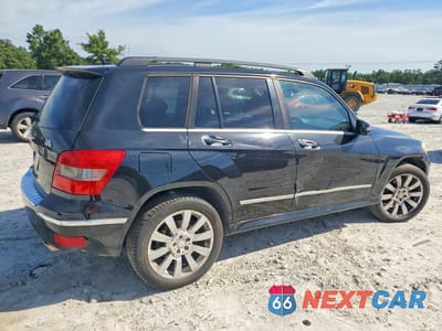 Trzecie zdjęcie samochodu z tyłu: 2011 MERCEDES-BENZ GLK 350 VIN:WDCGG5GB6BF579469 - miniatura