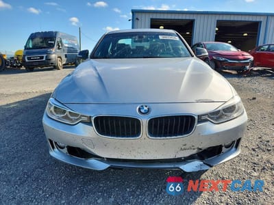 Piąte zdjęcie samochodu w środku: 2014 BMW 328 XI VIN:WBA3B3C5XEJ980447 - miniatura