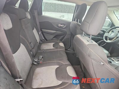 Zdjęcie 11 z 13 samochodu: 2016 JEEP CHEROKEE SPORT VIN:1C4PJLAS9GW302522 - miniatura