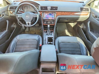 Zdjęcie 8 z 12 samochodu: 2012 VOLKSWAGEN PASSAT SEL VIN:1VWCM7A36CC022829 - miniatura