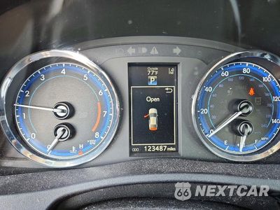 Zdjęcie 9 z 12 samochodu: 2017 TOYOTA COROLLA SE VIN:2T1BURHE6HC886280 - miniatura