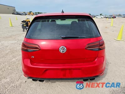 Zdjęcie 6 z 12 samochodu: 2017 VOLKSWAGEN GOLF R VIN:WVWVF7AU1HW124835 - miniatura