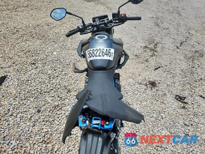Zdjęcie 6 z 9 samochodu: 2024 SUZUKI GSX800 R VIN:JS1EM11B0R7101442 - miniatura