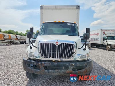 Piąte zdjęcie samochodu w środku: 2019 INTERNATIONAL MV607 BOX TRUCK VIN:3HAEUMML5KL212951 - miniatura