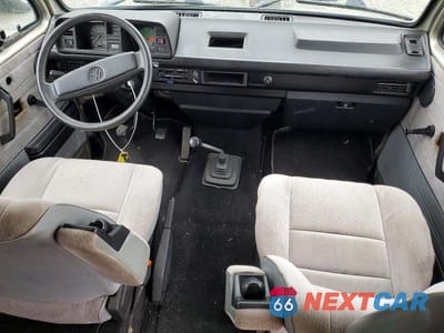 Zdjęcie 8 z 13 samochodu: 1988 VOLKSWAGEN VANAGON BUS VIN:WV2YB0253JH007440 - miniatura