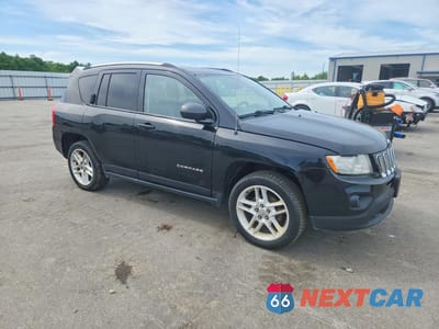 Czwarte zdjęcie samochodu z boku: 2013 JEEP COMPASS LIMITED VIN:1C4NJDCB7DD199649 - miniatura