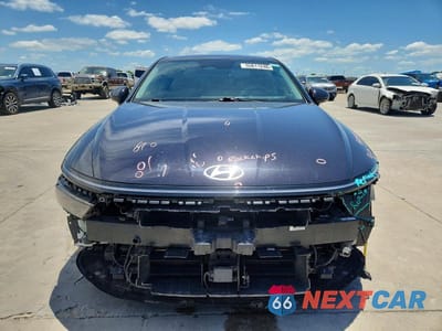 Piąte zdjęcie samochodu w środku: 2024 HYUNDAI SONATA HYBRID SEL VIN:KMHL34JJXRA094636 - miniatura