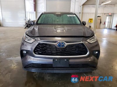 Piąte zdjęcie samochodu w środku: 2023 TOYOTA HIGHLANDER HYBRID LIMITED VIN:5TDXBRCH0PS109323 - miniatura