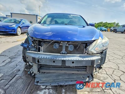 Piąte zdjęcie samochodu w środku: 2016 NISSAN ALTIMA 2.5 SR VIN:1N4AL3AP5GC266380 - miniatura