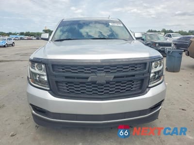 Piąte zdjęcie samochodu w środku: 2018 CHEVROLET TAHOE C1500 LT VIN:1GNSCBKC7JR213714 - miniatura