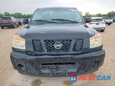 Piąte zdjęcie samochodu w środku: 2013 NISSAN TITAN S VIN:1N6BA0CH6DN302180 - miniatura