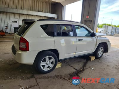 Trzecie zdjęcie samochodu z tyłu: 2007 JEEP COMPASS VIN:1J8FF47W67D197553 - miniatura