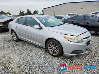 Czwarte zdjęcie samochodu z boku: 2015 CHEVROLET MALIBU 1LT VIN:1G11C5SL0FF282915 - miniatura