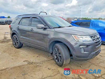 Czwarte zdjęcie samochodu z boku: 2018 FORD EXPLORER XLT VIN:1FM5K8D85JGC83773 - miniatura