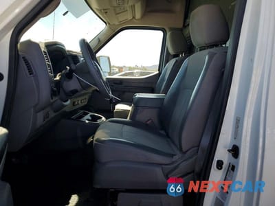 Zdjęcie 7 z 14 samochodu: 2018 NISSAN NV 2500 HD SV VIN:1N6BF0LY1JN801918 - miniatura