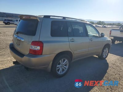 Trzecie zdjęcie samochodu z tyłu: 2006 TOYOTA HIGHLANDER HYBRID VIN:JTEEW21A460023678 - miniatura
