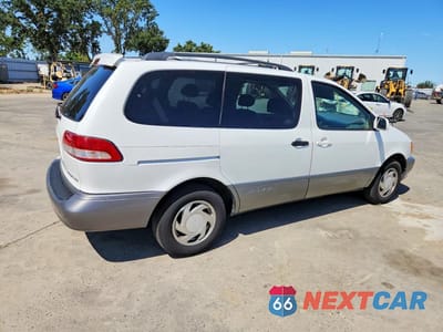 Trzecie zdjęcie samochodu z tyłu: 2001 TOYOTA SIENNA XLE VIN:4T3ZF13C11U401734 - miniatura