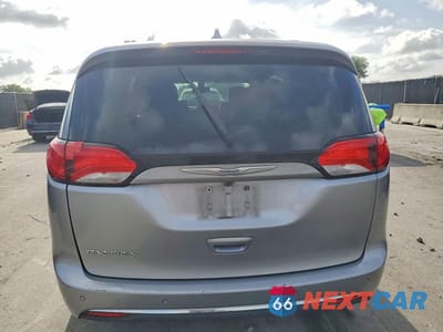 Zdjęcie 6 z 13 samochodu: 2018 CHRYSLER PACIFICA VIN:2C4RC1BG7JR110646 - miniatura