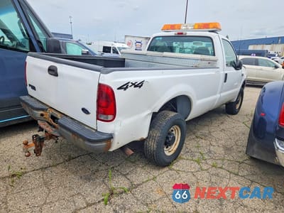 Trzecie zdjęcie samochodu z tyłu: 2001 FORD F350 SRW SUPER DUTY VIN:1FTSF31S81EA49363 - miniatura
