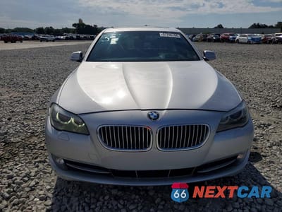 Piąte zdjęcie samochodu w środku: 2012 BMW 550 XI VIN:WBAFU9C59CC786987 - miniatura