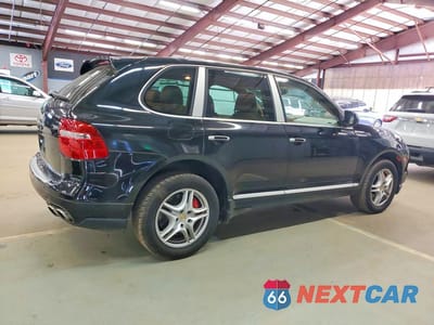 Trzecie zdjęcie samochodu z tyłu: 2008 PORSCHE CAYENNE TURBO VIN:WP1AC29P78LA83412 - miniatura