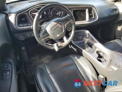 Zdjęcie 8 z 12 samochodu: 2019 DODGE CHALLENGER SXT VIN:2C3CDZAG1KH621459 - miniatura