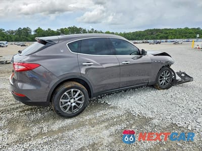 Trzecie zdjęcie samochodu z tyłu: 2018 MASERATI LEVANTE VIN:ZN661XUAXJX297241 - miniatura