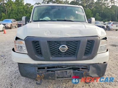 Piąte zdjęcie samochodu w środku: 2017 NISSAN NV 3500 HD SL VIN:1N6AF0KY8HN807447 - miniatura