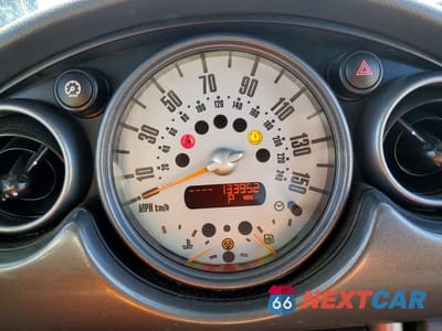 Zdjęcie 9 z 12 samochodu: 2005 MINI COOPER S VIN:WMWRE33505TG96981 - miniatura