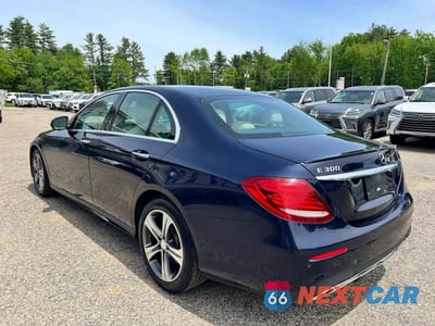 Trzecie zdjęcie samochodu z tyłu: 2017 MERCEDES-BENZ E 300 4MATIC VIN:WDDZF4KB8HA132821 - miniatura