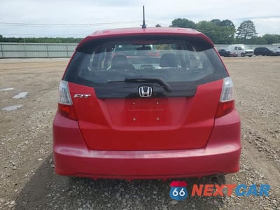 Zdjęcie 6 z 13 samochodu: 2010 HONDA FIT SPORT VIN:JHMGE8H44AC026556 - miniatura