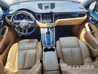 Zdjęcie 8 z 13 samochodu: 2018 PORSCHE MACAN VIN:WP1AA2A57JLB02014 - miniatura