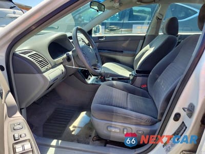 Zdjęcie 7 z 12 samochodu: 2005 TOYOTA CAMRY LE VIN:4T1BE32K15U004578 - miniatura