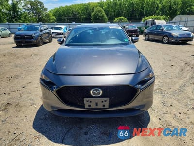 Piąte zdjęcie samochodu w środku: 2022 MAZDA 3 PREFERRED VIN:JM1BPBLL9N1514484 - miniatura