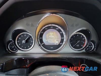 Zdjęcie 9 z 12 samochodu: 2010 MERCEDES-BENZ E 550 VIN:WDDHF7CB6AA018057 - miniatura