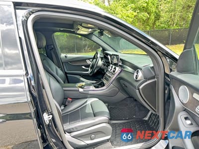 Piąte zdjęcie samochodu w środku: 2020 MERCEDES-BENZ GLC 300 4MATIC VIN:WDC0G8EB6LF704414 - miniatura