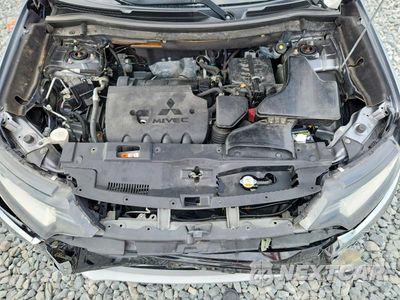 Zdjęcie 12 z 13 samochodu: 2016 MITSUBISHI OUTLANDER SE VIN:JA4AZ3A31GZ003199 - miniatura