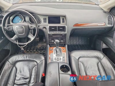 Zdjęcie 8 z 13 samochodu: 2010 AUDI Q7 PREMIUM PLUS VIN:WA1LYAFE1AD007025 - miniatura