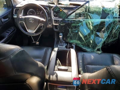 Zdjęcie 8 z 13 samochodu: 2018 TOYOTA HIGHLANDER XLE VIN:5TDJZRFHXJS485502 - miniatura