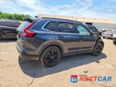 Trzecie zdjęcie samochodu z tyłu: 2023 HONDA CR-V SPORT TOURING VIN:2HKRS6H9XPH802432 - miniatura