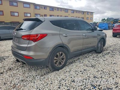 Trzecie zdjęcie samochodu z tyłu: 2015 HYUNDAI SANTA FE SPORT 2.4L VIN:5XYZT3LBXFG248501 - miniatura