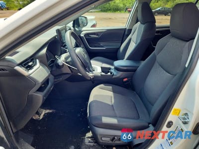 Zdjęcie 7 z 13 samochodu: 2019 TOYOTA RAV4 XLE VIN:2T3P1RFV6KC026914 - miniatura