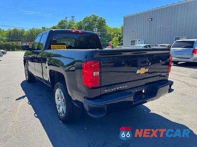 Drugie zdjęcie samochodu z przodu: 2018 CHEVROLET SILVERADO C1500 CUSTOM VIN:1GCRCPEH6JZ380254 - miniatura